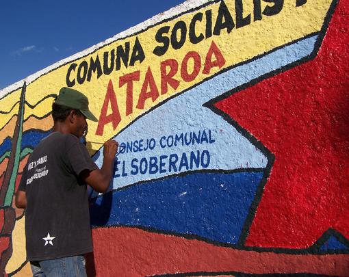 Social Programs in Venezuela Under the Chavista Governments: Innovative Policies, Social Inclusion and Institutional Weakness